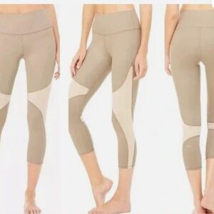 ALO Yoga High Waisted Coast Capri Leggings